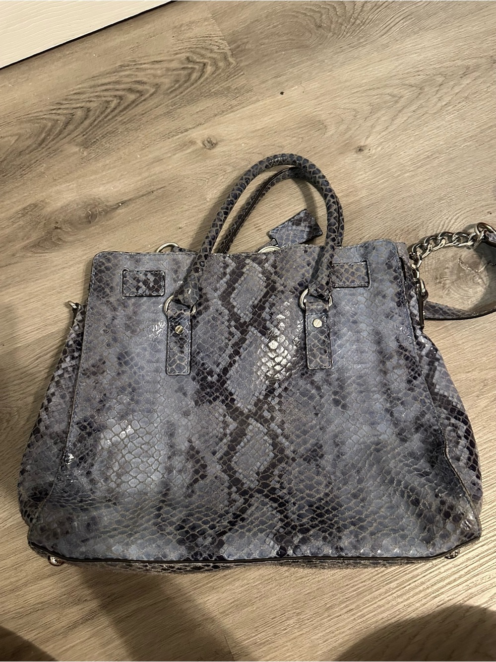Michael Kors Blue Snakeskin Hamilton Bag - Picture 5 of 9